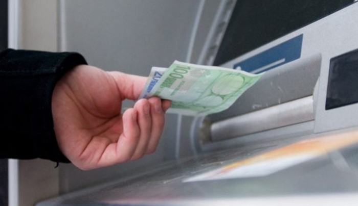Τι θα συμβεί στις καταθέσεις των Ελλήνων σε έναν ενδεχόμενο εσωτερικό δανεισμό