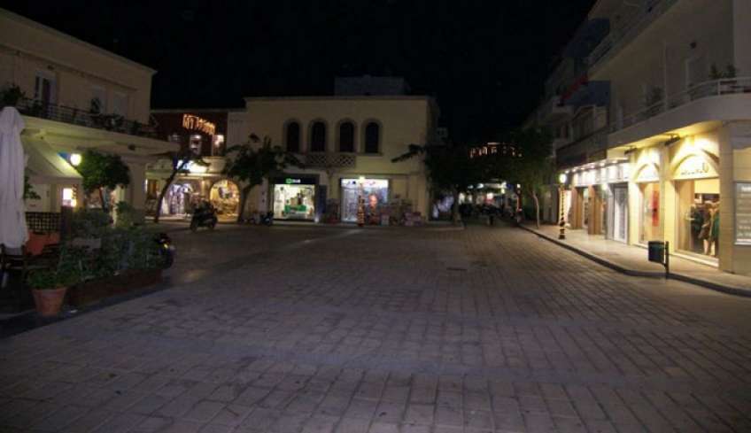 Συγκέντρωση κατοίκων και επαγγελματιών της Πλ. Κονίτσης για την υποβάθμιση της πλατείας και γενικότερα του εμπορικού κέντρου