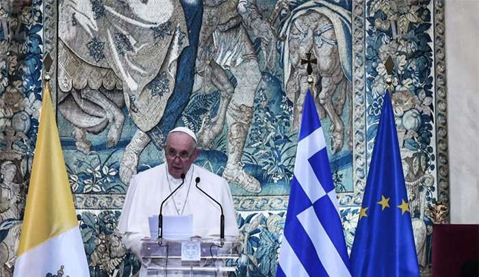Θάνατος του Πάπα Φραγκίσκου και εκλογή διαδόχου: Πώς επηρεάζεται η Ελλάδα– Ο ρόλος και οι προκλήσεις