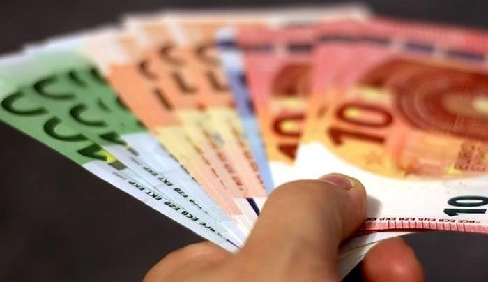 Εξωδικαστικός συμβιβασμός: Πώς θα ρυθμίζονται και πώς θα «κουρεύονται» οφειλές προς Εφορία και ΕΦΚΑ