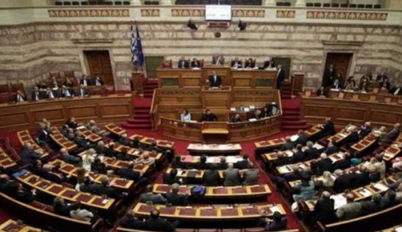 Στις 10 Ιανουαρίου στη Βουλή το πολυνομοσχέδιο – σκούπα με τα προαπαιτούμενα