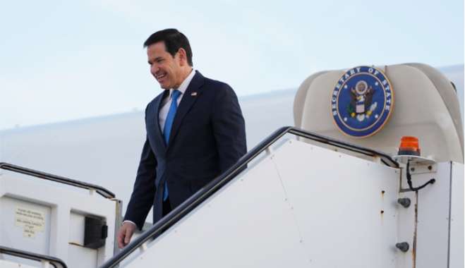 (AP Photo/Mark Schiefelbein, Pool)