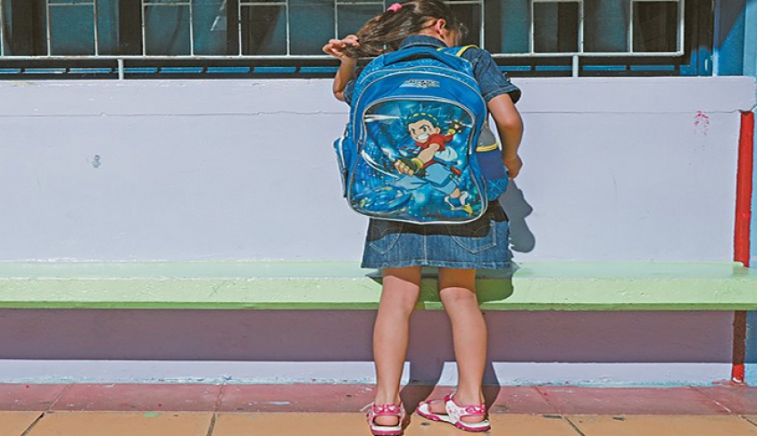 Συγκλονίζει η μητέρα της 9χρονης που λιποθύμησε από την πείνα: «Δεν έχουμε να φάμε»
