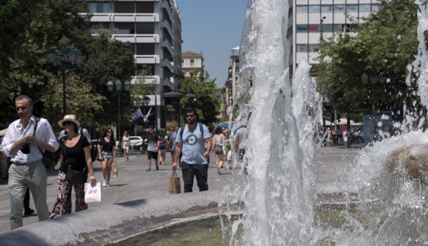 Χτυπάει «40αρια» το θερμόμετρο με ισχυρούς ανέμους στο Αιγαίο