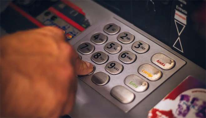 Ξεκινά στις 17 Δεκεμβρίου η προπληρωμή επιδομάτων, παροχών και του Δώρου Χριστουγέννων από τη ΔΥΠΑ