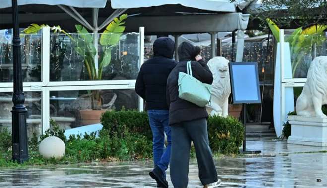 Καιρός σήμερα: Μικρή πτώση της θερμοκρασίας – Τοπικές βροχές σε διάφορες περιοχές της χώρας