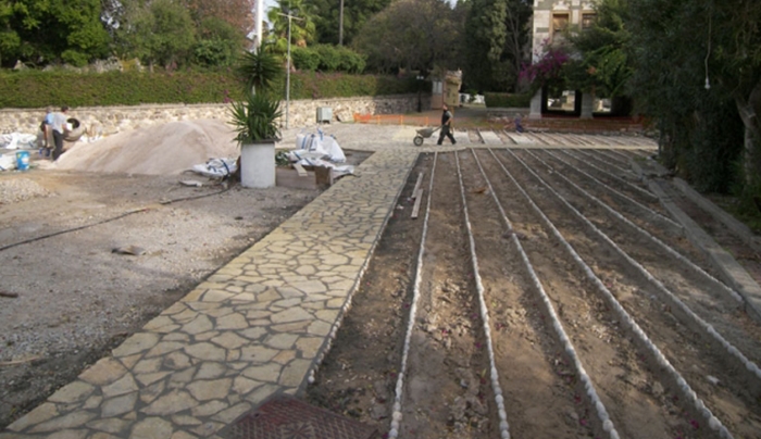 Το βοτσαλωτό μπαίνει στην Πλατεία Πλατάνου