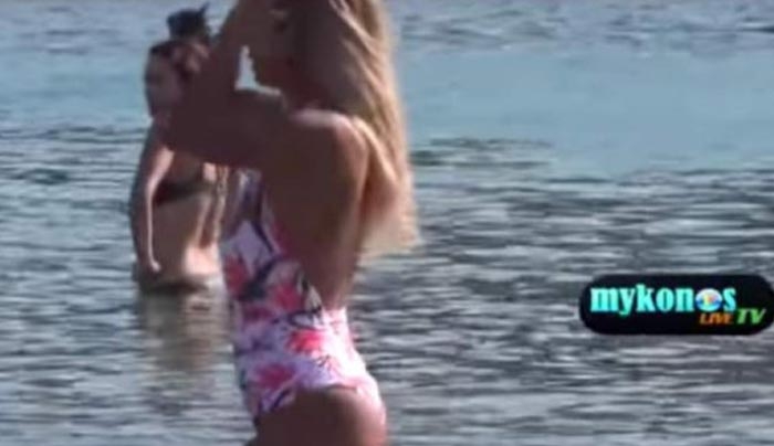 ''Μις Μύκονος 2016'': Η καλλονή που έβγαλε μάτια στην παραλία (βίντεο)