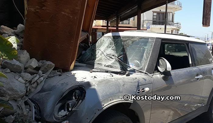 Αυτοκίνητο "πάρκαρε" κυριολεκτικά μέσα σε κατάστημα, επί της οδού Πορφυρίου