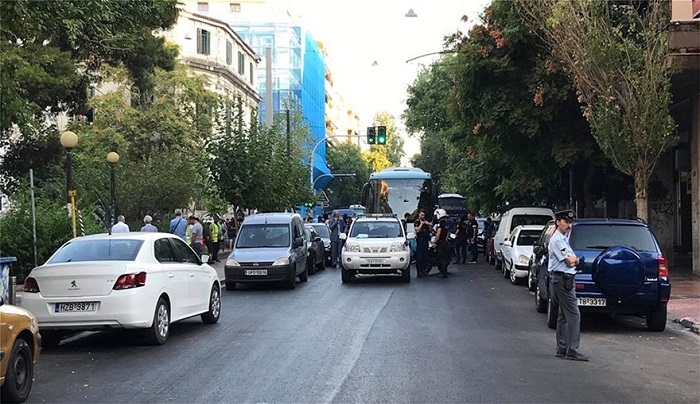 Επιχείρηση της ΕΛΑΣ για εκκένωση υπό κατάληψη κτηρίου στην Αχαρνών