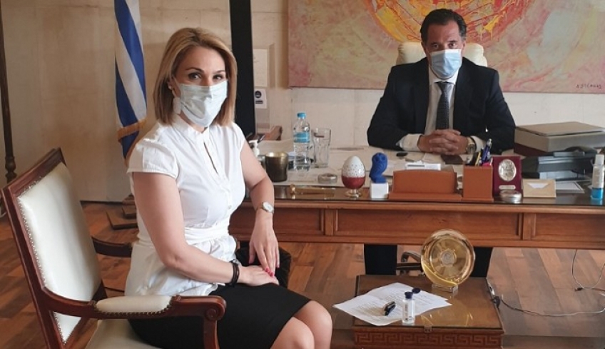 Για παράταση επιταγών, επένδυση στο Γκολφ Αφάντου και χρηματοδότηση επιχειρήσεων συζήτησαν Μ. Ιατρίδη και Αδ. Γεωργιάδης
