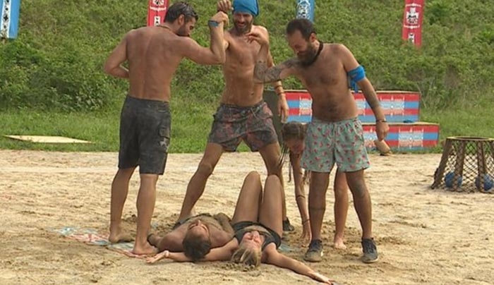 Survivor: «Σφάχτηκαν» για το έπαθλο της μπριζόλας [βίντεο]