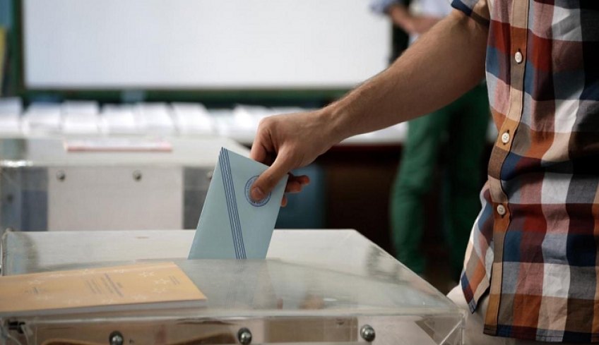 Πρόωρες εκλογές: Εγκύκλιος του ΥΠΕΣ ανάβει «φωτιές» (έγγραφο)