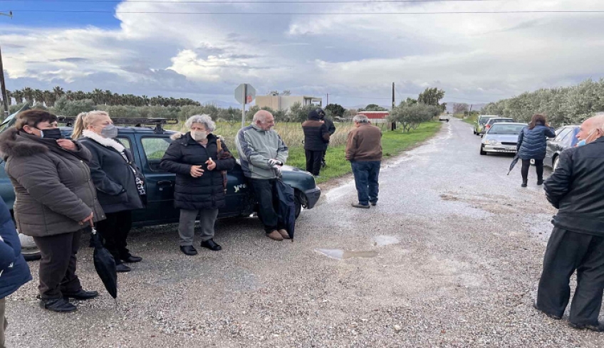Ανυπόφορη η κατάσταση στο Λινοπότι από την υπερχείλιση των φρεατίων αποχέτευσης