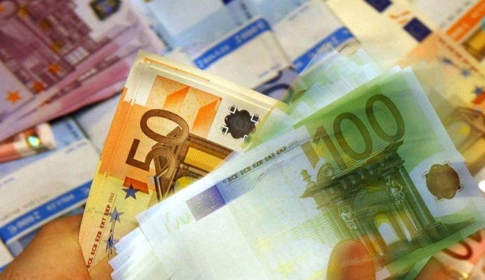 Βγήκε το χρήμα από τα στρώματα