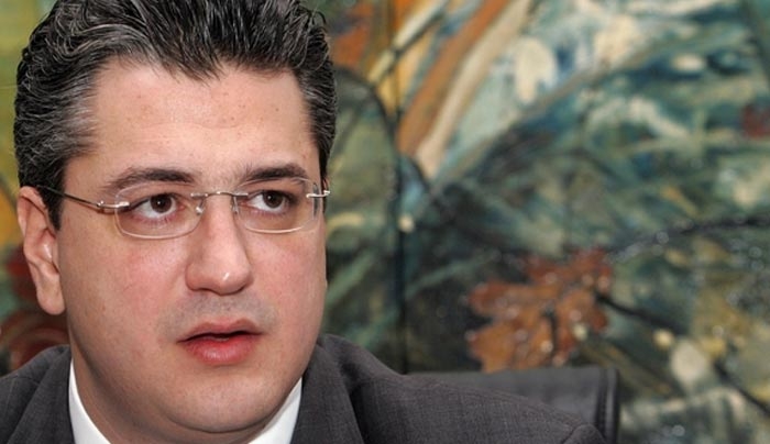 Το πρώτο προεκλογικό το σποτ του Απόστολου Τζιτζικώστα (βίντεο)