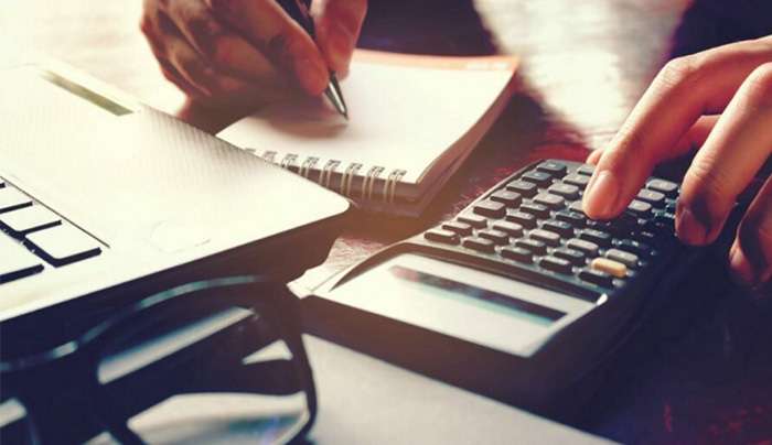 Ποιες επιχειρήσεις μπορούν να πραγματοποιούν συναλλαγές έως 100.000 ευρώ στην Ευρώπη χωρίς ΦΠΑ