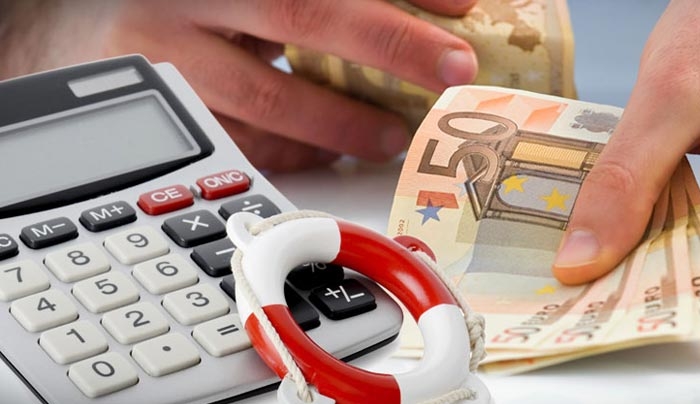 Υποχωρεί και για τα κόκκινα δάνεια η κυβέρνηση