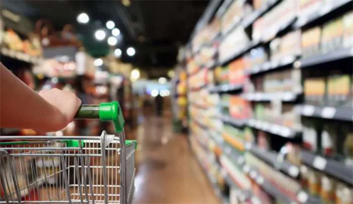 Τρίπτυχο μέτρων προς όφελος των καταναλωτών στη μάχη κατά της ακρίβειας – Τι ισχύει σε τιμές ρεύματος, super market και πληθωρισμό