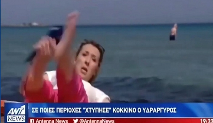 Δημοσιογράφος του ΑΝΤ1 πήγε να πέσει από την ξαπλώστρα on camera [βίντεο]
