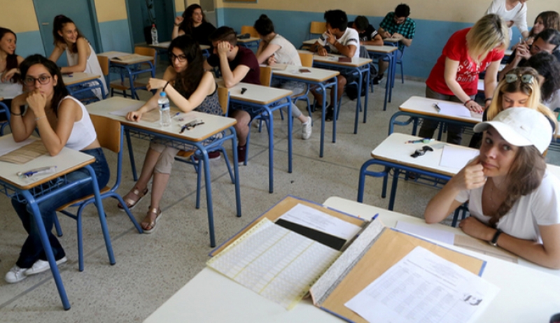 Πανελλήνιες 2018: Πτώση στις Βάσεις δείχνουν τα τελευταία στοιχεία - Πού θα γίνει «Βατερλό»