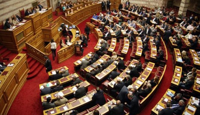 Ψηφίστηκε κατά πλειοψηφία το νομοσχέδιο για το "παράλληλο πρόγραμμα"