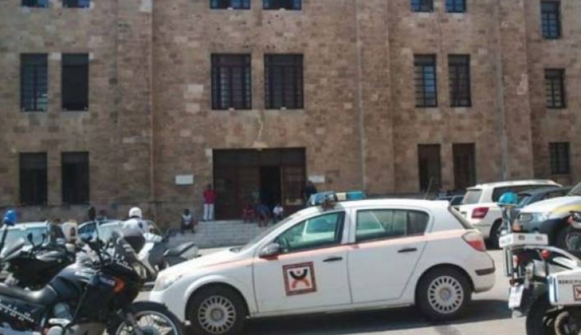 Ρόδος: Άγνωστοι με λευκό βαν προσπαθούν να «ψαρέψουν» ανήλικα