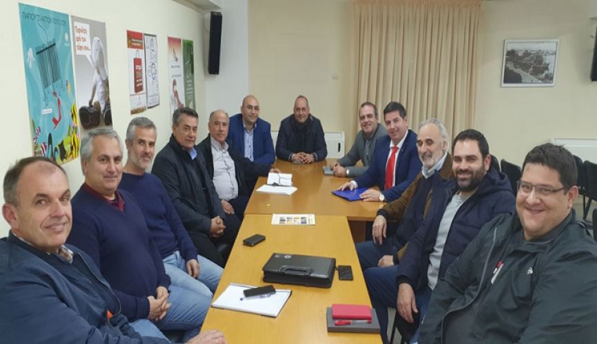 "Συνάντηση με τα μέλη του ΕΒΕΔ (παράρτημα Κω) πραγματοποίησε το νεοϊδρυθέν Επαγγελματικό Σωματείο Επιχειρήσεων Δωδεκανήσου Εκμίσθωσης Ε.Ι.Χ Αυτοκινήτων ..."