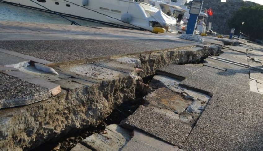 18 μήνες μετά το σεισμό, ακόμα περιμένουν οι πολίτες της Κω να ξεκινήσουν τα έργα αποκατάστασης του λιμανιού - Ερώτηση στη Βουλή από Μάνο Κόνσολα και Κώστα Καραμανλή.