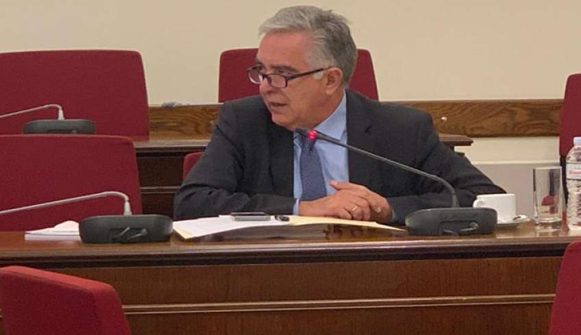 Βασ. Υψηλάντης: “Να επιτραπεί η τοποθέτηση φωτοβολταϊκών και σε άλλες περιοχές εκτός των νησιών από νησιωτικές ξενοδοχειακές και βιοτεχνικές μονάδες”