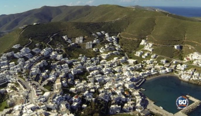 Προσπαθεί να ξεχρεώσει το αεροσκάφος που ναύλωσε για να σώσει το παιδί της