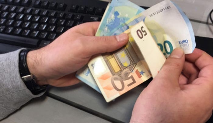 Χαράτσι 450 ως 600 ευρώ - Μείωση συντάξεων από 660 ευρώ και πάνω