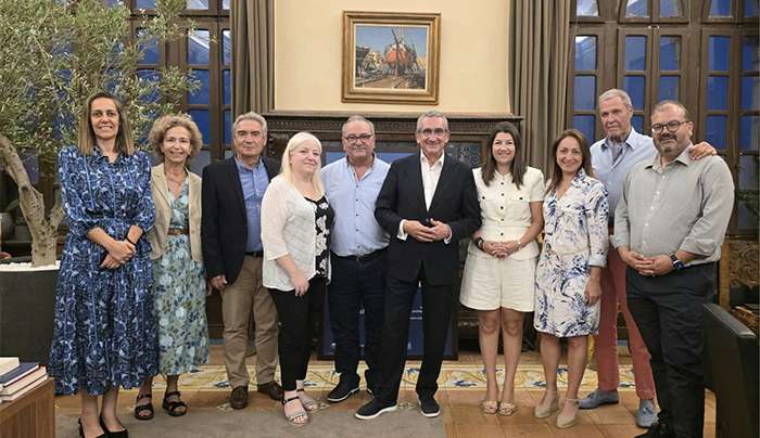 Γιώργος Χατζημάρκος: "Η πολιτική λειτουργία των Επάρχων των νησιών μας, όχι μόνο παραμένει ανεπηρέαστη αλλά θα φροντίσω να ενισχυθεί άμεσα"