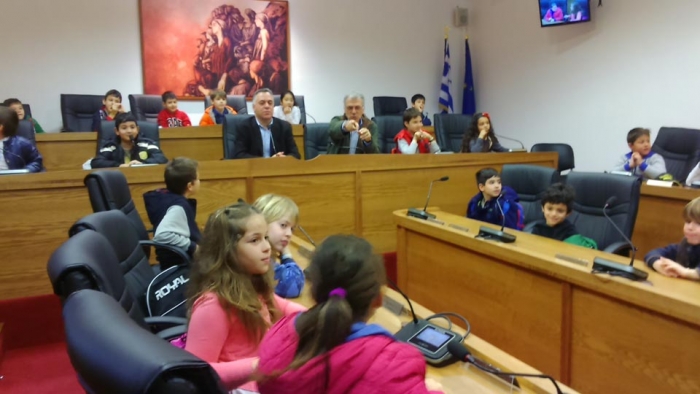 To 7o Δημοτικό Σχολείο στο Δήμο Κω -Βροχή ερωτημάτων στο Γ. Κυρίτση ΒΙΝΤΕΟ