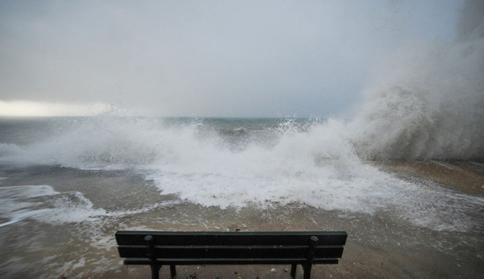 Έκτακτο δελτίο με καταιγίδες - Τι καιρό θα κάνει τα Χριστούγεννα