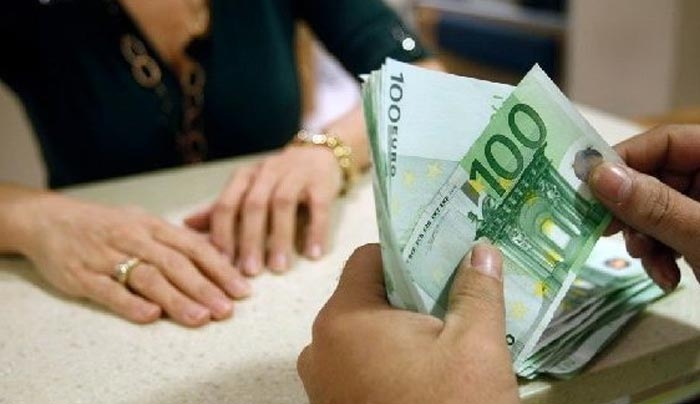 Ανάσα για μητέρες: Ποιες δικαιούνται το επίδομα των 1000 ευρώ