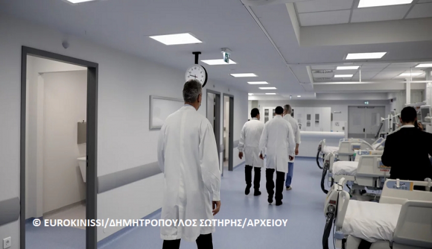 Απίστευτη καταγγελία: Αντιεμβολιαστής κόλλησε επίτηδες κορωνοϊό για το πιστοποιητικό, κόλλησε τη μητέρα του και πέθανε