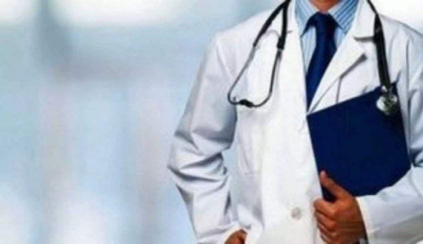 Υποχρεωτικός εμβολιασμός: Πρόστιμα ως 10.000 ευρώ για ανεμβολίαστους ιδιώτες γιατρούς και φαρμακοποιούς