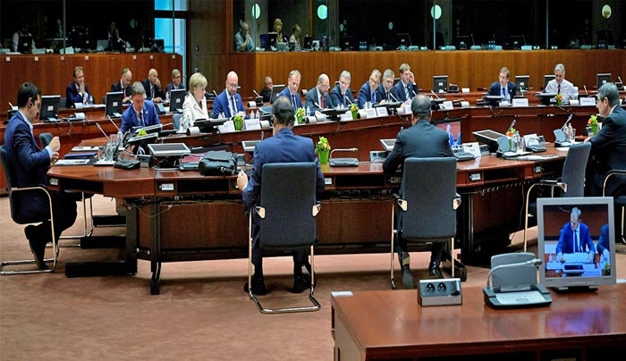 Προσφυγικό: Αμφιλεγόμενη συμφωνία, περίπλοκη εφαρμογή