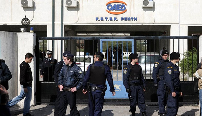 Σοκ στην τεχνική σχολή ΟΑΕΔ στου Ρέντη: 22χρονη μαθήτρια μαχαίρωσε τρεις συμμαθητές της