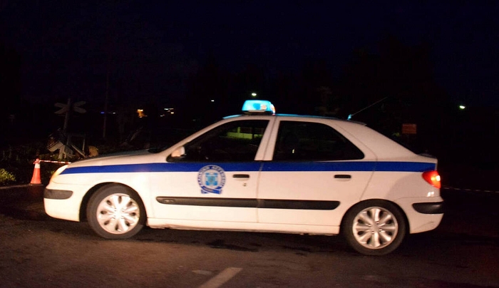 Θρίλερ στην εθνική Αθηνών - Πατρών: Γυναίκα βρέθηκε μαχαιρωμένη