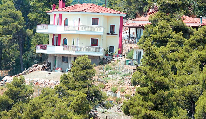 Μείωση 50% στα πρόστιμα για τα αυθαίρετα: Ποιοι κερδίζουν και ποιοι χάνουν