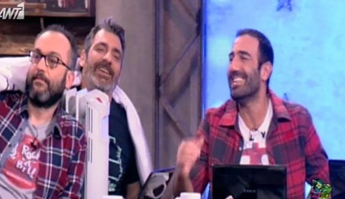 Ράδιο Αρβύλα: Ξεκαρδιστικό βίντεο για τη Black Friday, τον Φιντέλ Κάστρο και τον Αλέξη Τσίπρα!