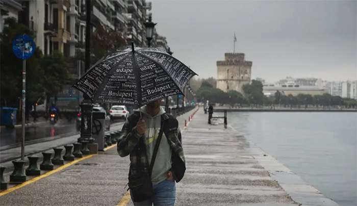 Καιρός σήμερα: Επικίνδυνες καταιγίδες και ισχυροί άνεμοι