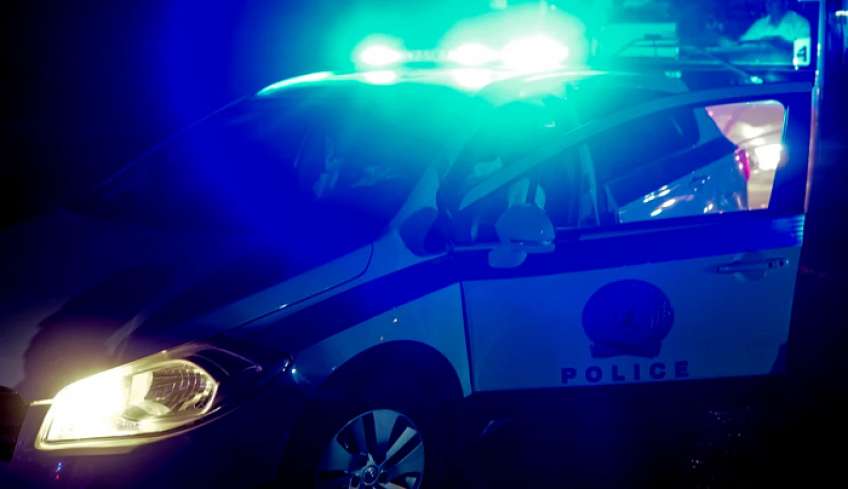 Νέο περιστατικό βίας με ανήλικους στη Βούλα: Συνέλαβαν 15χρονο που απείλησε με μαχαίρι συμμαθητή του