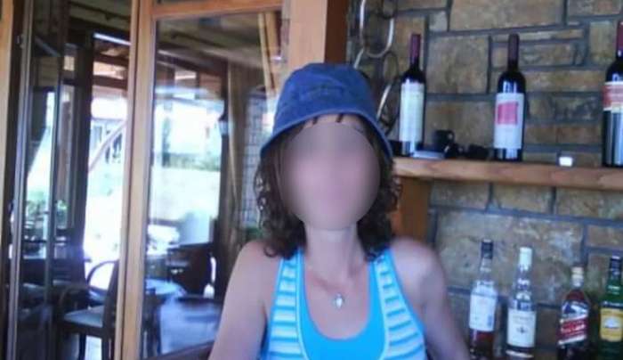 Γυναικοκτονία στη Χαλκιδική: «Μπήκα και είδα το παιδί να τριγυρνά στα αίματα και στους νεκρούς», περιγραφή-σοκ