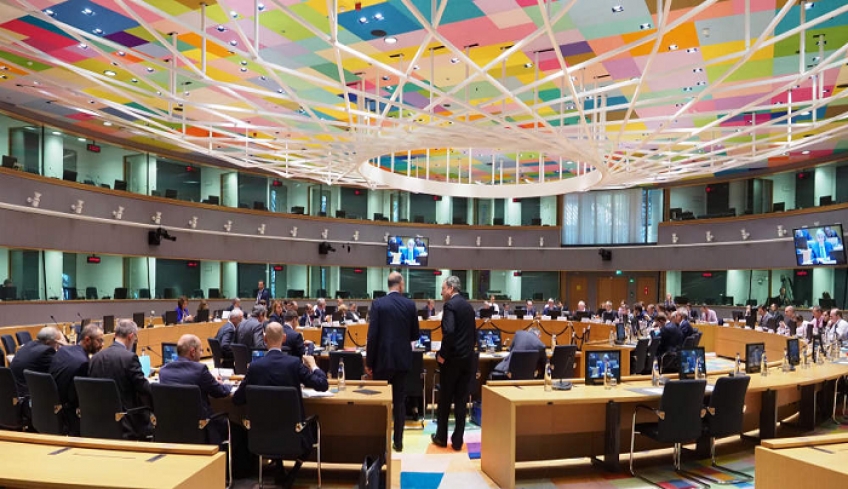 Έκθεση Κομισιόν: Θετικό σήμα για μείωση πλεονασμάτων