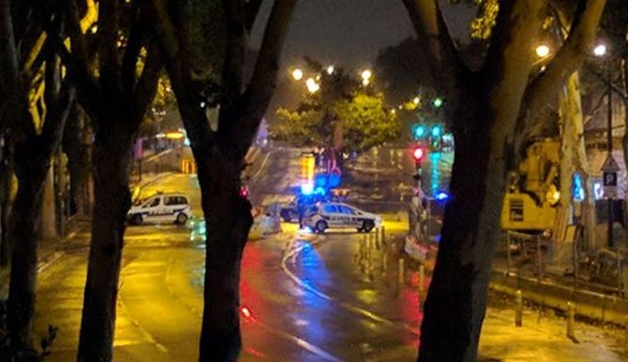 Νύχτα τρόμου στο Παρίσι: Εκκενώθηκε ο πύργος του Αϊφελ -Συνελήφθη ύποπτος [εικόνες &amp; βίντεο]