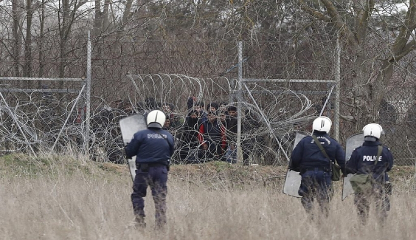 Έβρος: Μετανάστης κάνει…επίδειξη πολεμικών τεχνών μπροστά στους αστυνομικούς