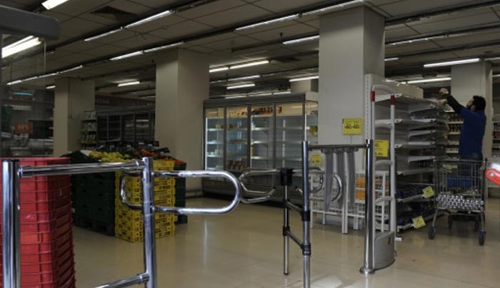 «Ντου» του Ρουβίκωνα σε σούπερ μάρκετ για την απόλυση εγκύου